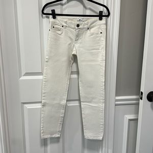 FLASH SALE 🐳 Vineyard Vines white denim